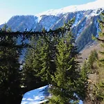 シャレー Forest With Private Bridge & Mountain View