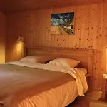 Chalet Forest With Private Bridge & Mountain View