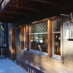 シャレー Forest With Private Bridge & Mountain View