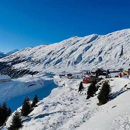 Forest With Private Bridge & Mountain View Domek alpejski Naters