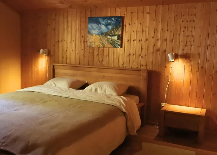 Domek alpejski Forest With Private Bridge & Mountain View *